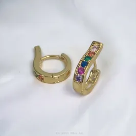 ARGOLINHA GOTA DE ENCAIXA COM ZIRCÔNIAS COLORIDAS CRAVEJADA