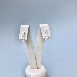 BRINCO C/ 3 PONTOS DE LUZ C/ 3 ZIRCÔNIAS RETANGULARES