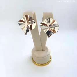 BRINCO IRREGULAR UMA PONTA