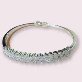 Bracelete zircônia navete cristal com fecho baguete