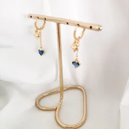 BRINCO ARGOLINHA COM CORAÇÃO LISO E AZUL