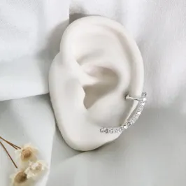 BRINCO EARCUFF ZIRCÔNIAS COM ENCAIXE PRATA