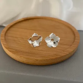BRINCO FLOR PEQUENA IRREGULAR