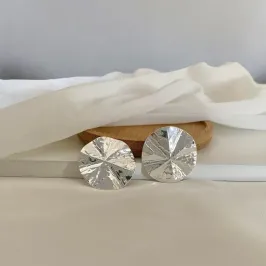 BRINCO CÍRCULO IRREGULAR TEXTURIZADO PRATA