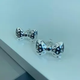 BRINCO LAÇO POÁ PRATA