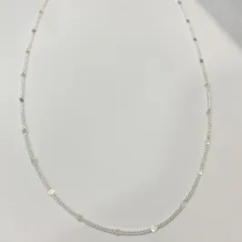 COLAR LONGO MINI ESFERAS ACHATADAS 60cm PRATA