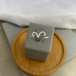 ANEL CORAÇÃO VAZADO