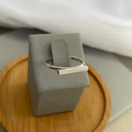 ANEL MINIMALISTA TUBO QUADRADO