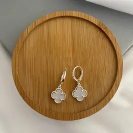 ARGOLINHA TREVO MADREPÉROLA