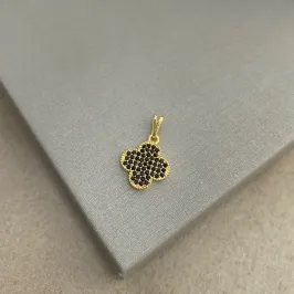 PINGENTE TREVO CRAVEJADO PRETO