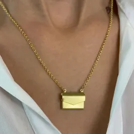 COLAR RELICÁRIO CARTA