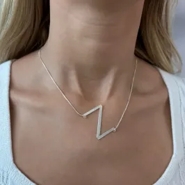 COLAR LETRA Z LISA INCLINADA