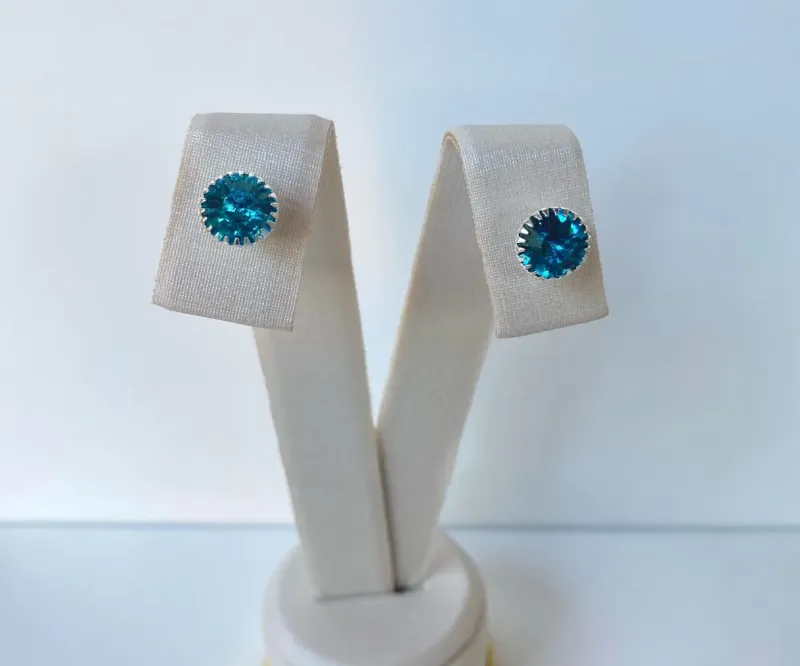BRINCO PONTO DE LUZ GRANDE ZIRCÔNIA AZUL E RUBI