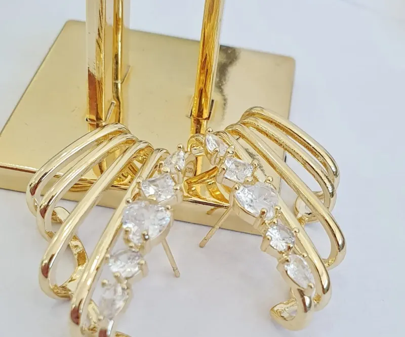 BRINCO EAR CUFF LINHA LUXO MORCEGO ZIRCÔNIAS BRANCAS