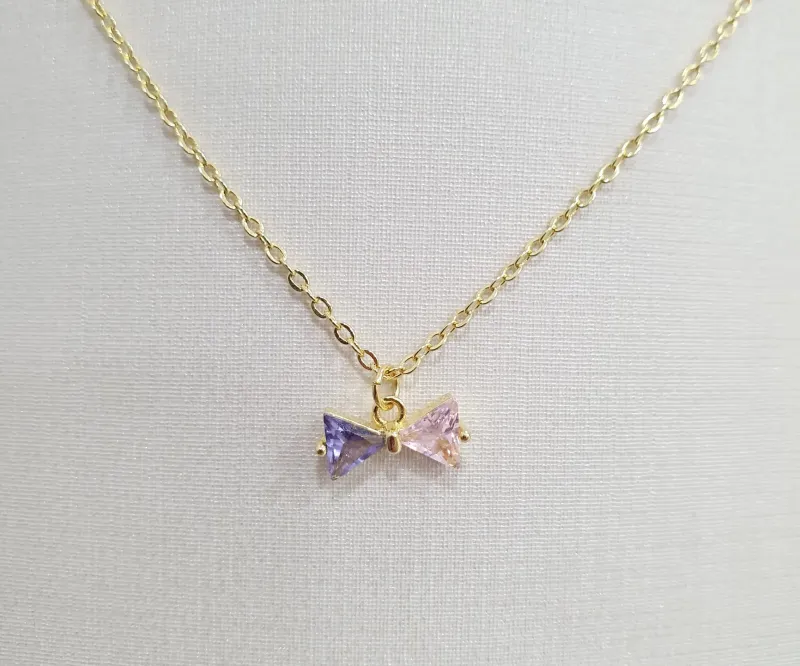 COLAR CORRENTE AMERICANA C/PINGENTE DE LAÇO DE ZIRCÔNIA ROSA E ROXO