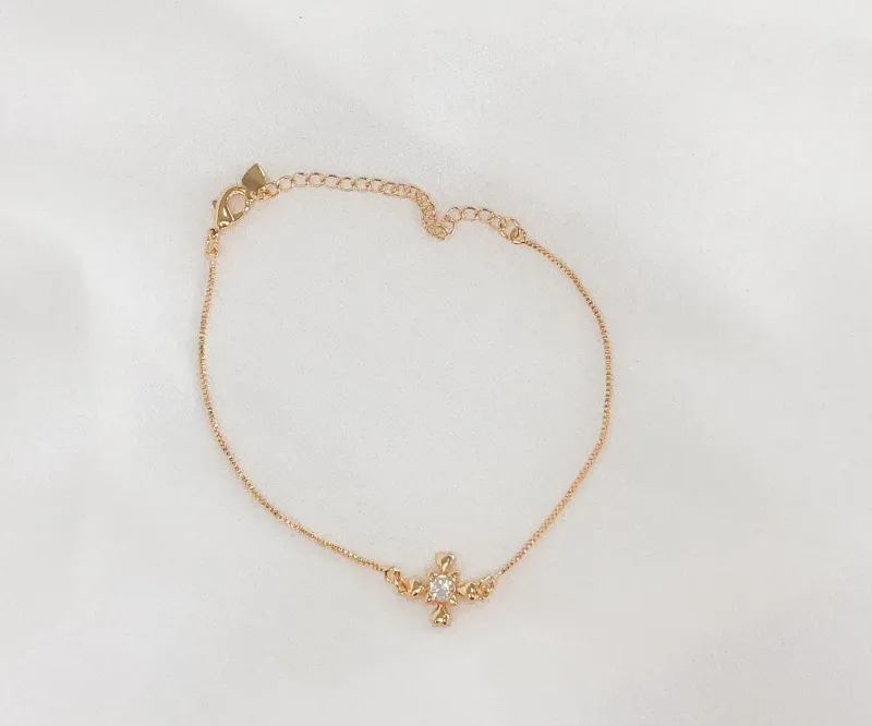 PULSEIRA 4 PETALAS CORAÇÃO E ZIRCÔNIA NO CENTRO