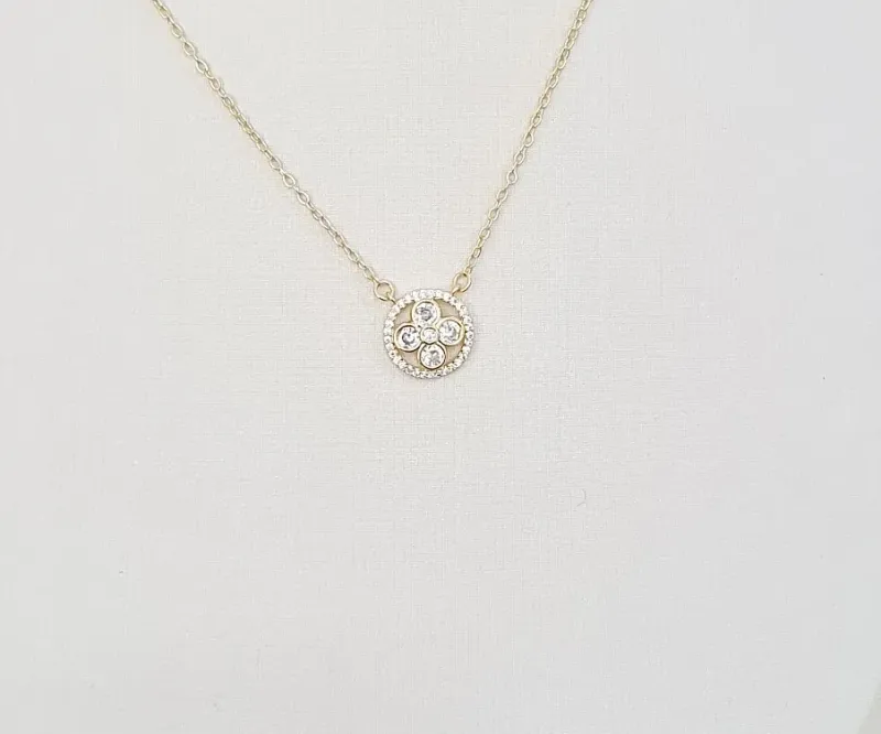 COLAR C/ PINGENTE DE FLOR DE ZIRCÔNIA E MICRO ZIRCÔNIAS CRAVEJADAS