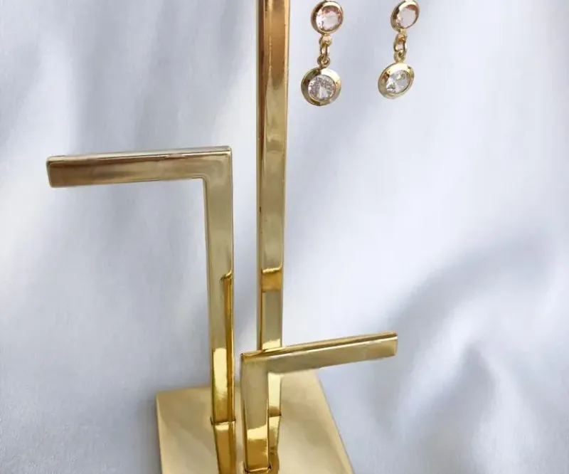 BRINCO DUAS ZIRCÔNIAS P e M / CORES SORTIDAS