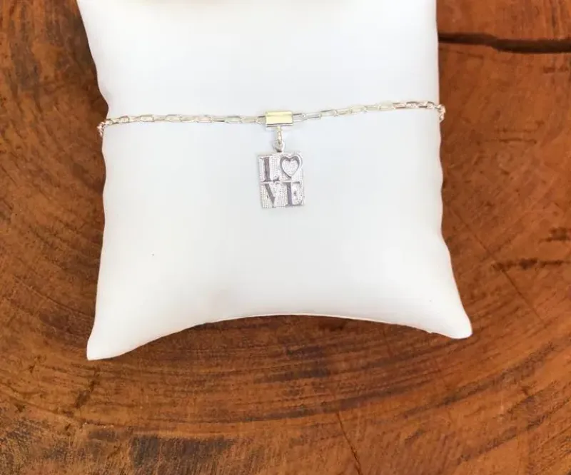 PULSEIRA PINGENTE LOVE QUADRADO COM CONTRA ARGOLA TUBOLAR QUADRADA PRATA
