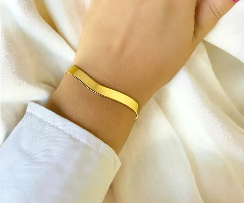 BRACELETE LISO CURVADO
