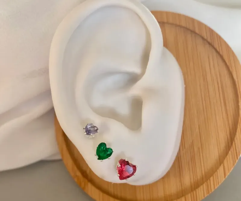 TRIO DE CORAÇÕES DE ZIRCÔNIA ROSA, VERDE E ROXO PRATA
