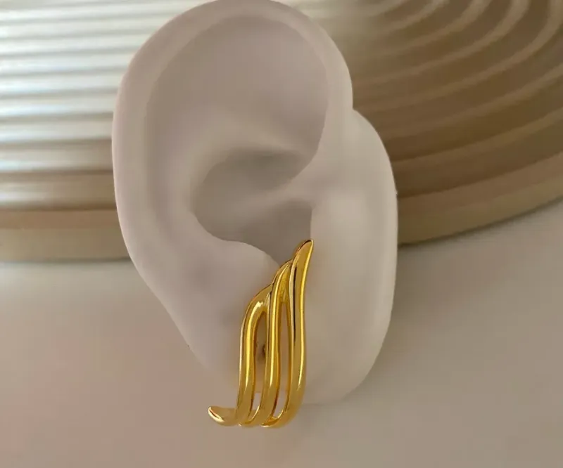 BRINCO TRÊS FIOS ONDULADOS DESIGN EAR HOOK