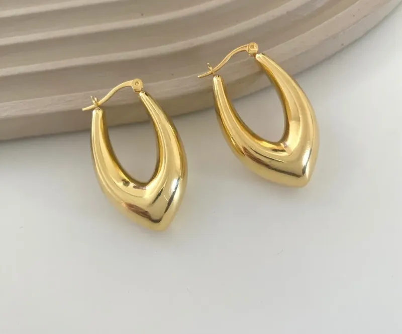 ARGOLA OVAL PONTUDA COM FECHO ITALIANO 3,5x2cm