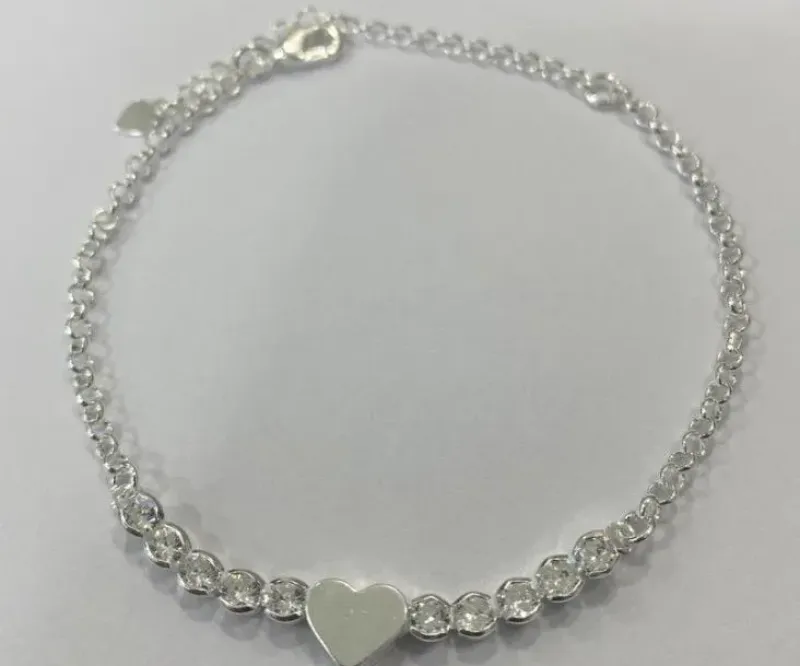 PULSEIRA COM ZIRCÔNIAS E CORAÇÃO LISO NO CENTRO PRATA