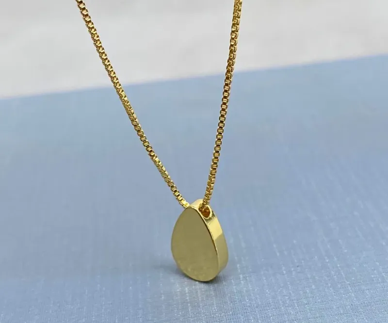 COLAR GOTA MINIMALISTA