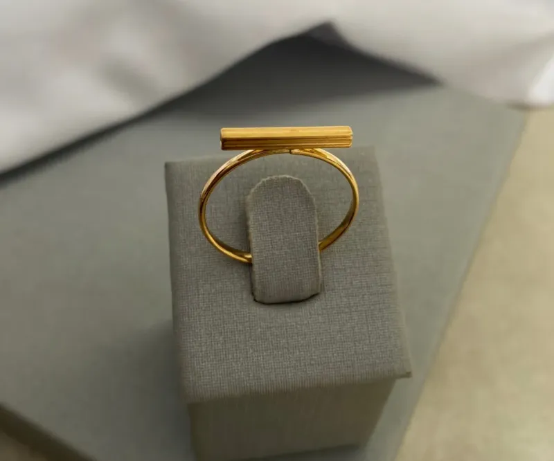 ANEL MINIMALISTA TUBO QUADRADO