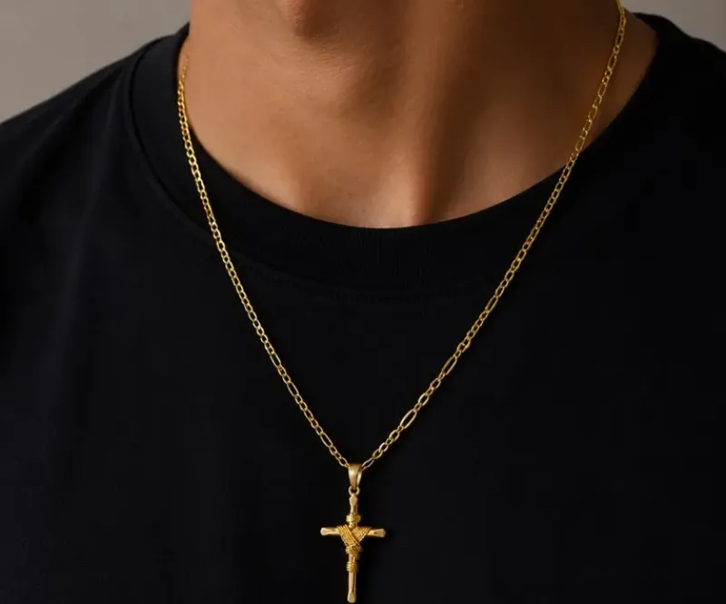CORRENTE MASCULINA COM CRUCIFIXO CRUZ AMARRADA