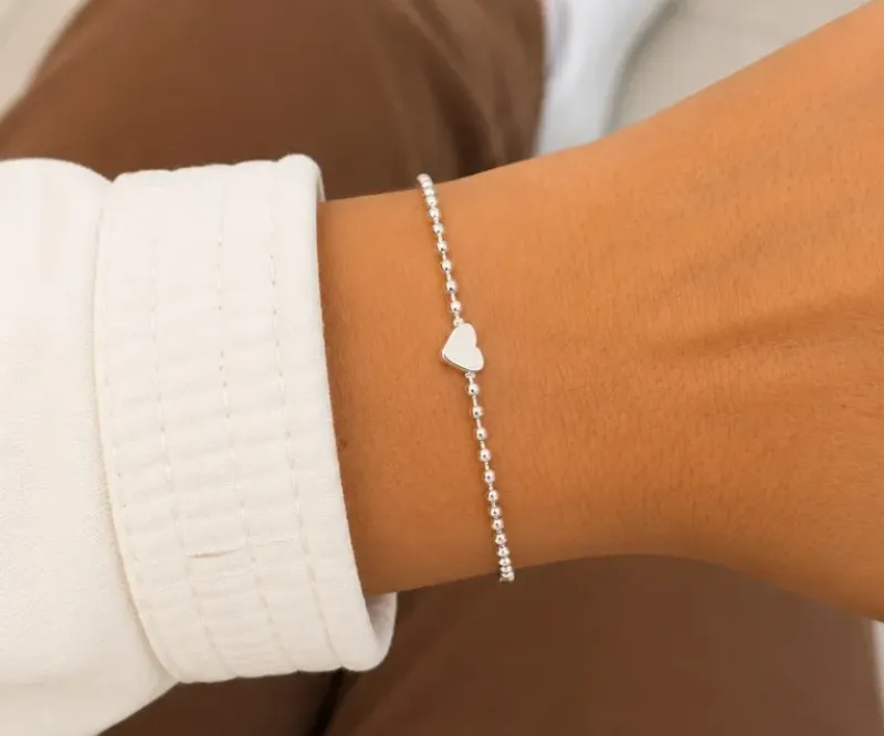 PULSEIRA MINI ESFERAS COM CORAÇÃO LISO